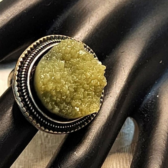 Vintage Raw Morocco Mineral Silver Tone Cocktail Ring Size 5.5 - Picture 9 of 9